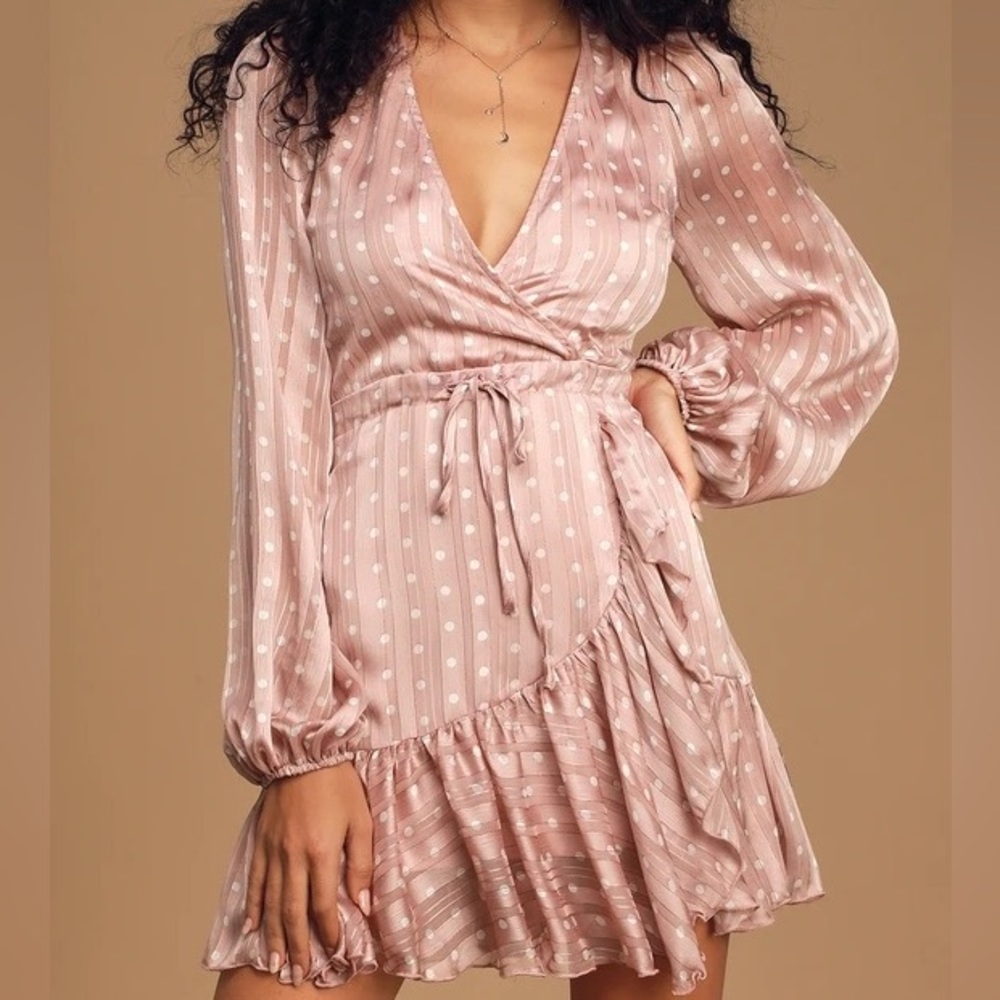 **NWT** Lulu’s Spotlight Moment Mauve Polka Dot Long Sleeve Ruffled Mini Dress